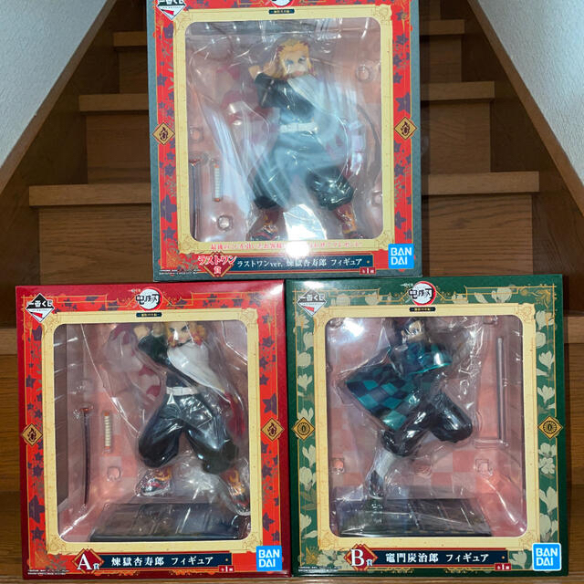 鬼滅の刃 胡蝶しのぶ1／7スケールフィギュア 煉獄杏寿郎 竈門炭治郎 1番くじ