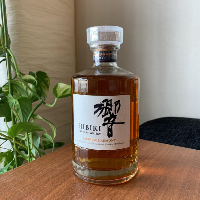 サントリー　響　HIBIKI 700ml