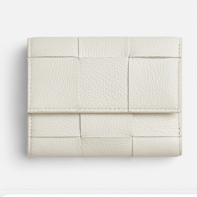 新品BOTTEGA VENETA 財布　カセット 三つ折りファスナーウォレット